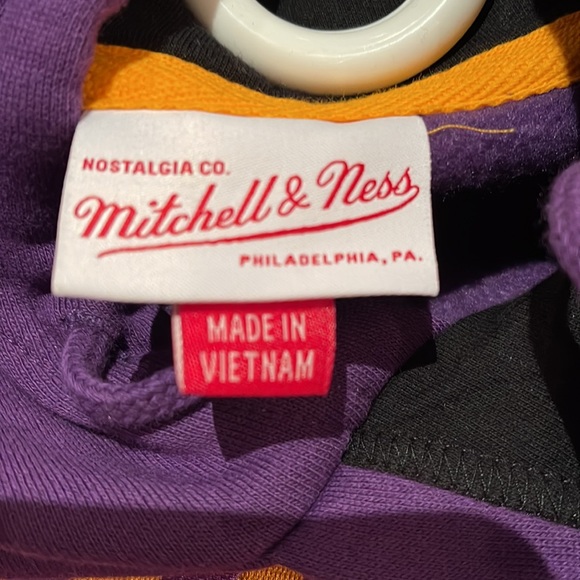 Los Angeles Lakers Sweatshirt size M - Picture 4 of 6